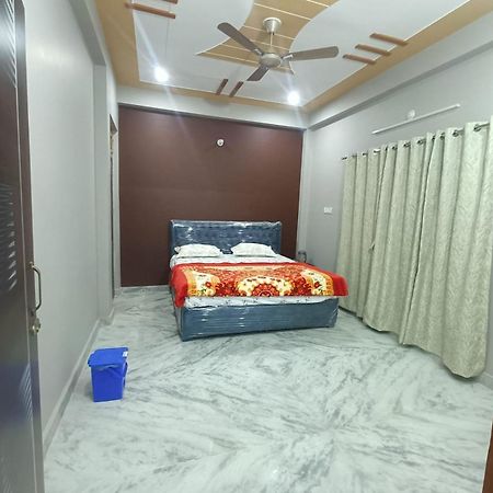 Sarvodaya Residency Hotel Ayodhya Екстериор снимка