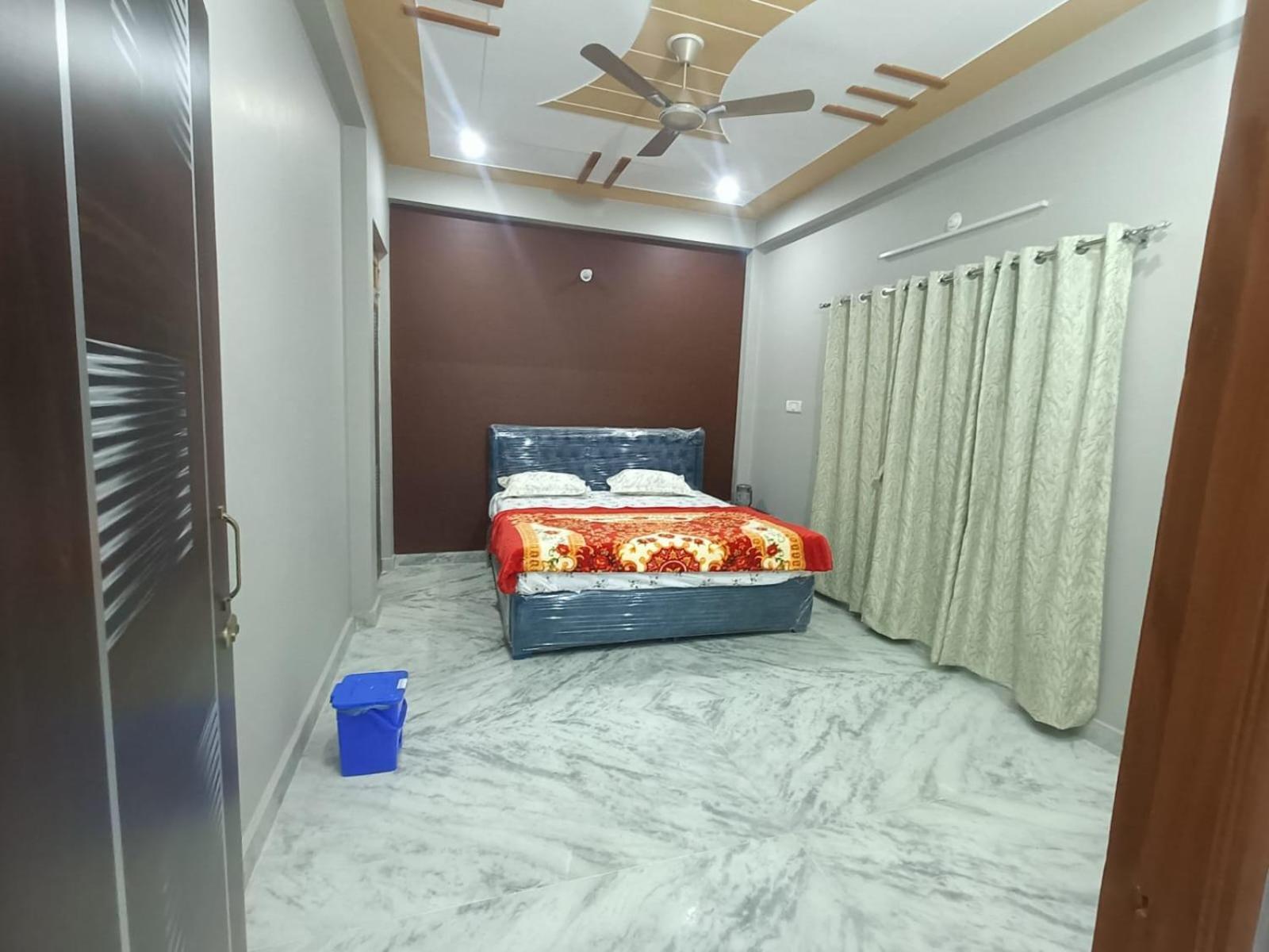 Sarvodaya Residency Hotel Ayodhya Екстериор снимка
