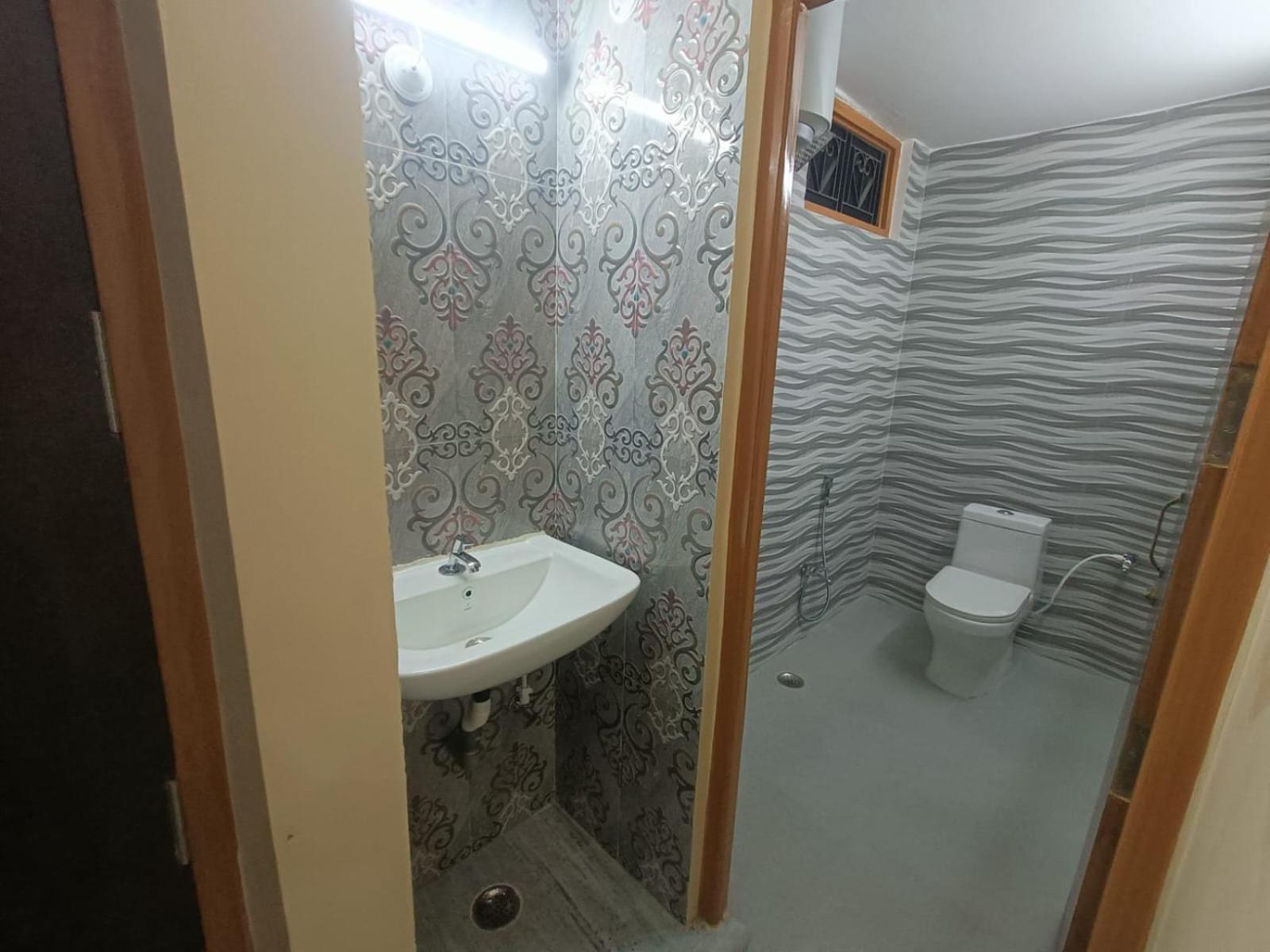 Sarvodaya Residency Hotel Ayodhya Екстериор снимка
